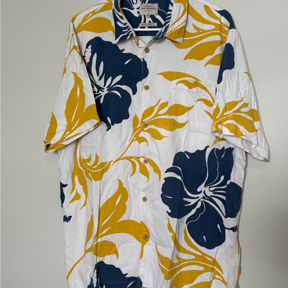 Quicksilver “Waterman” Vintage Men's 2XL Floral cotton button down Shirt